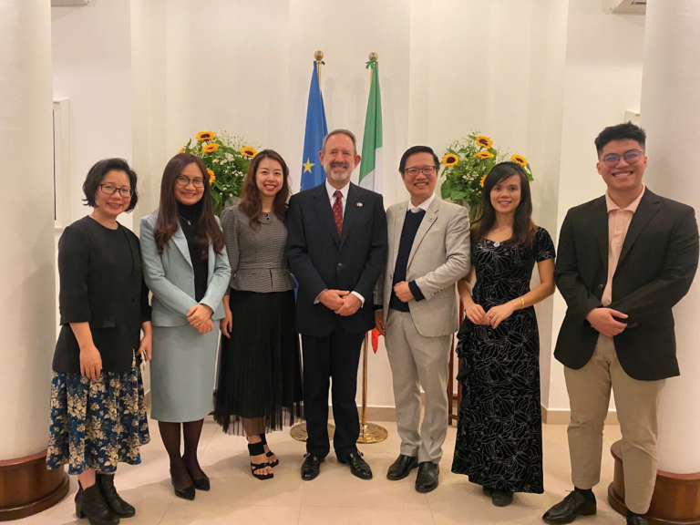 Bocconi Meets Hanoi